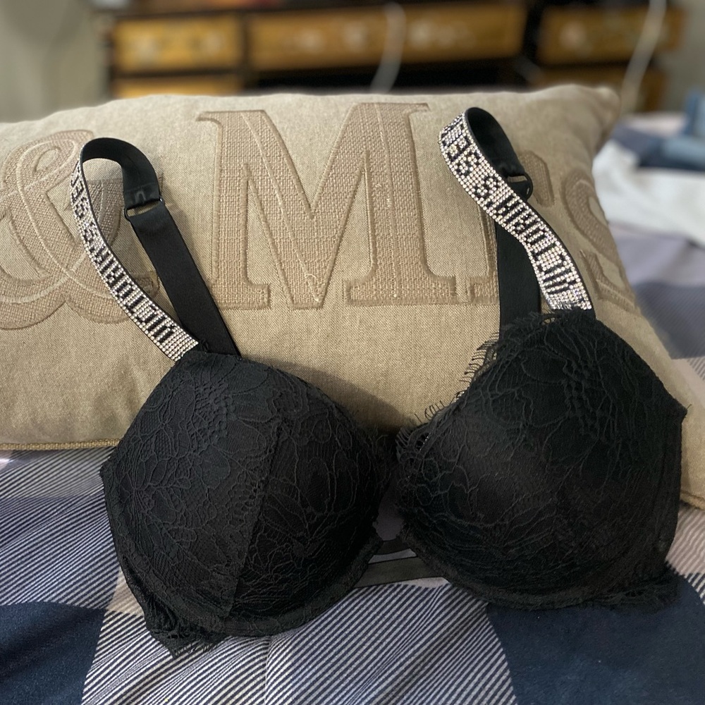 Victoria secret push up size 32C slightly used